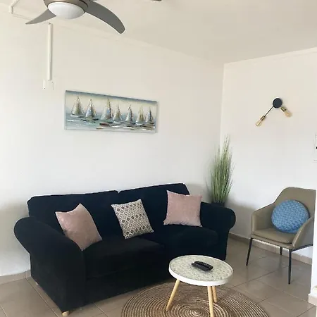 Apartamento One Bedroom At 400 M Away From The With Balcony And Wifi