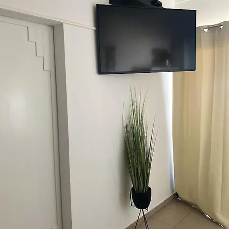 One Bedroom At 400 M Away From The With Balcony And Wifi Apartamento *